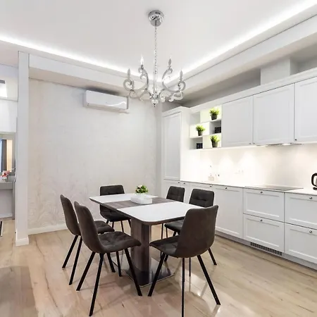 Prestigious 2 Bedr Ap In Old Town By Reside Baltic Apartment